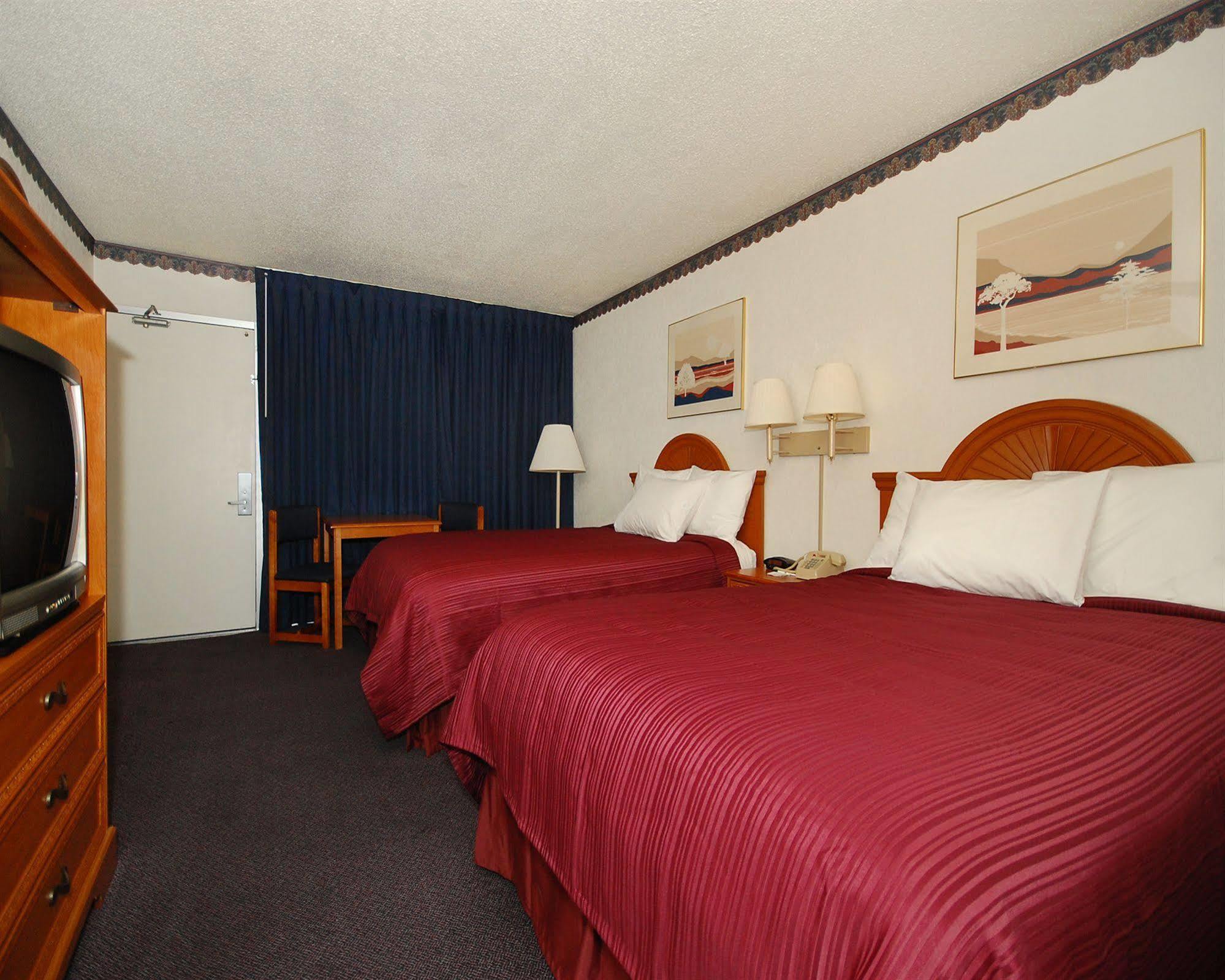 Rodeway Inn & Conference Center Sioux City Room photo